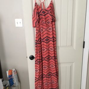 Xhilaration maxi dress. Size medium
